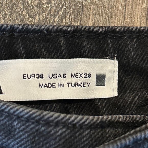 Zara Raw Hem High Rise Jeans - Picture 3 of 3